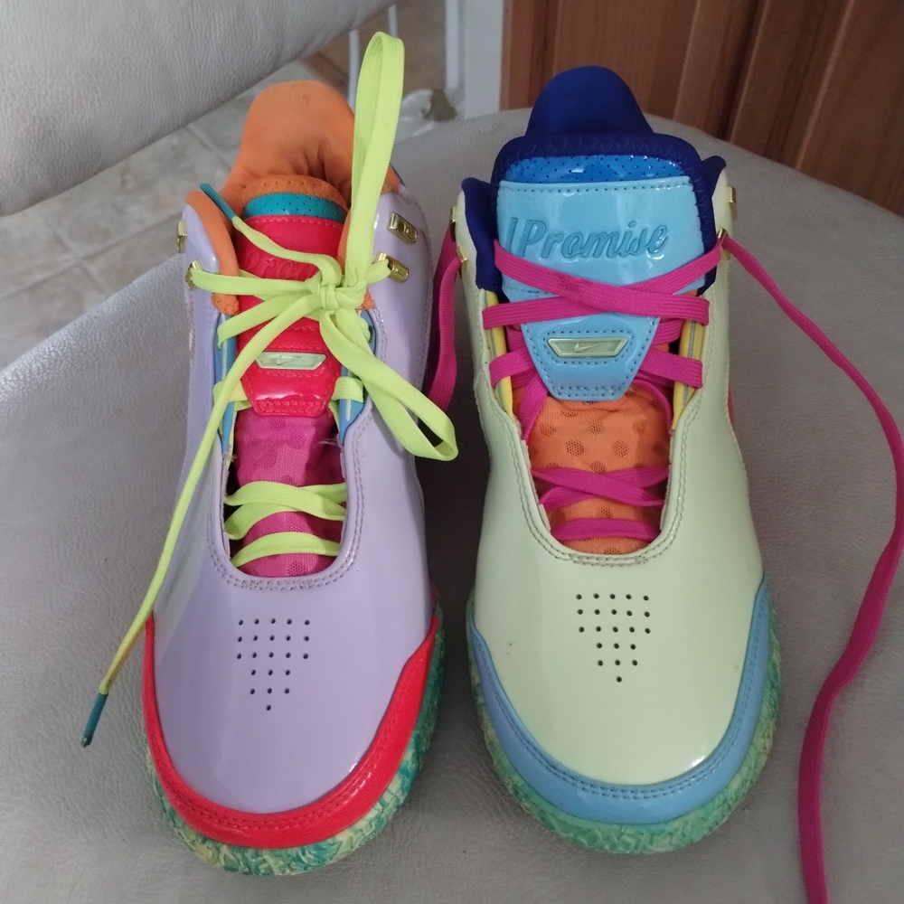 Nike LeBron I Promise Sneakers Size 7.5